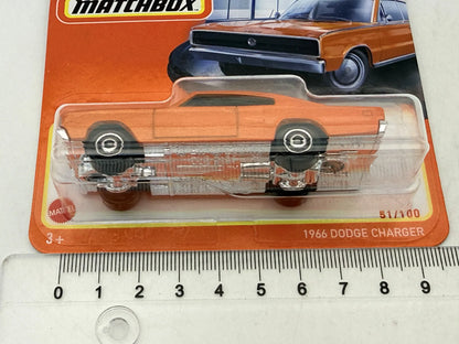 1966 Dodge Charger Superfast Matchbox 2021 Pomarańczowy 1:64 – zdjęcie 7