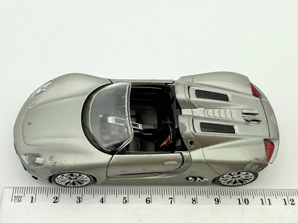 Porsche 918 Spyder Welly Srebrny 1:43 – zdjęcie 7