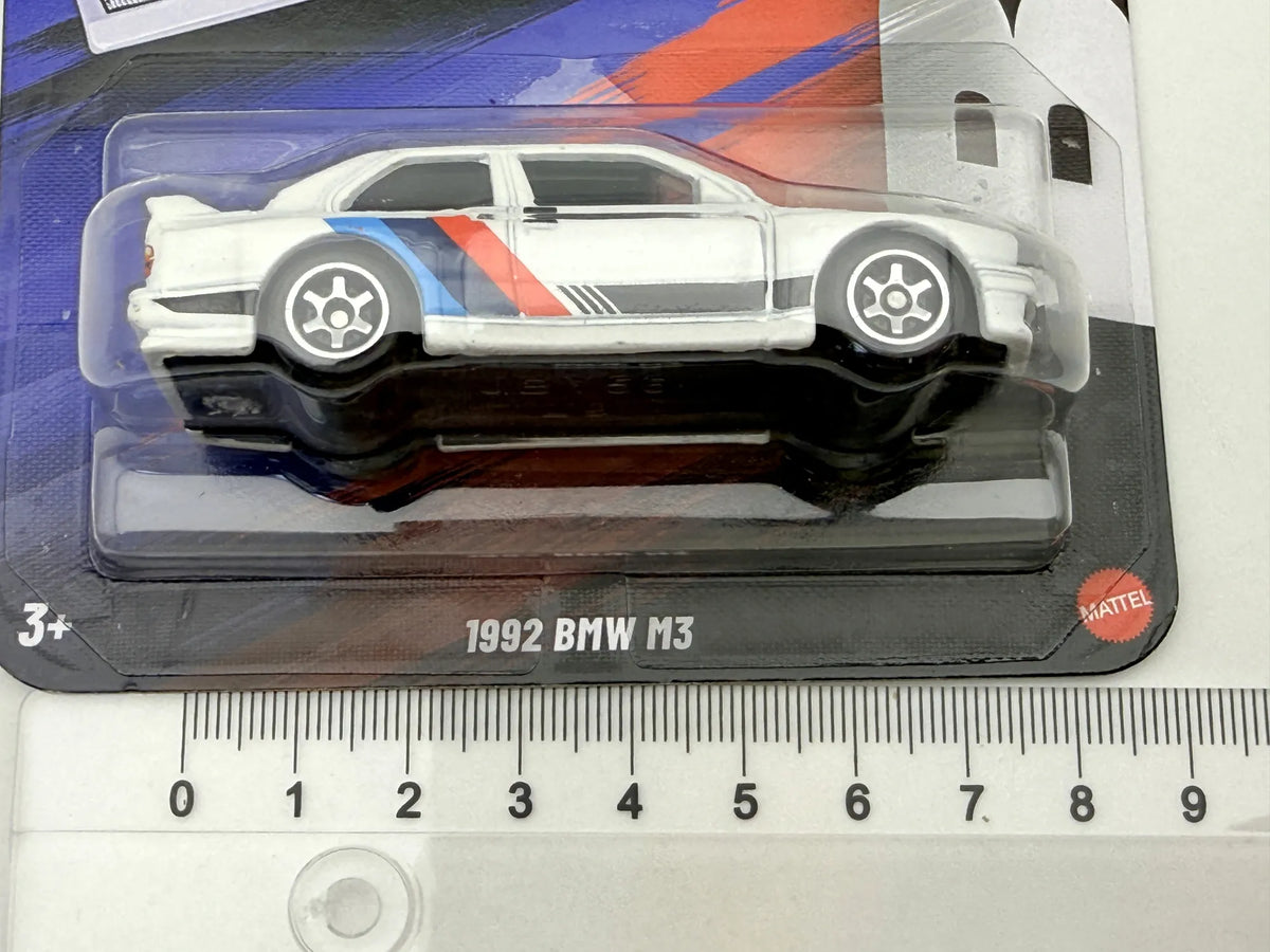 1992 BMW M3 SILVER Hot Wheels 2025 Biały 1:64 – zdjęcie 7