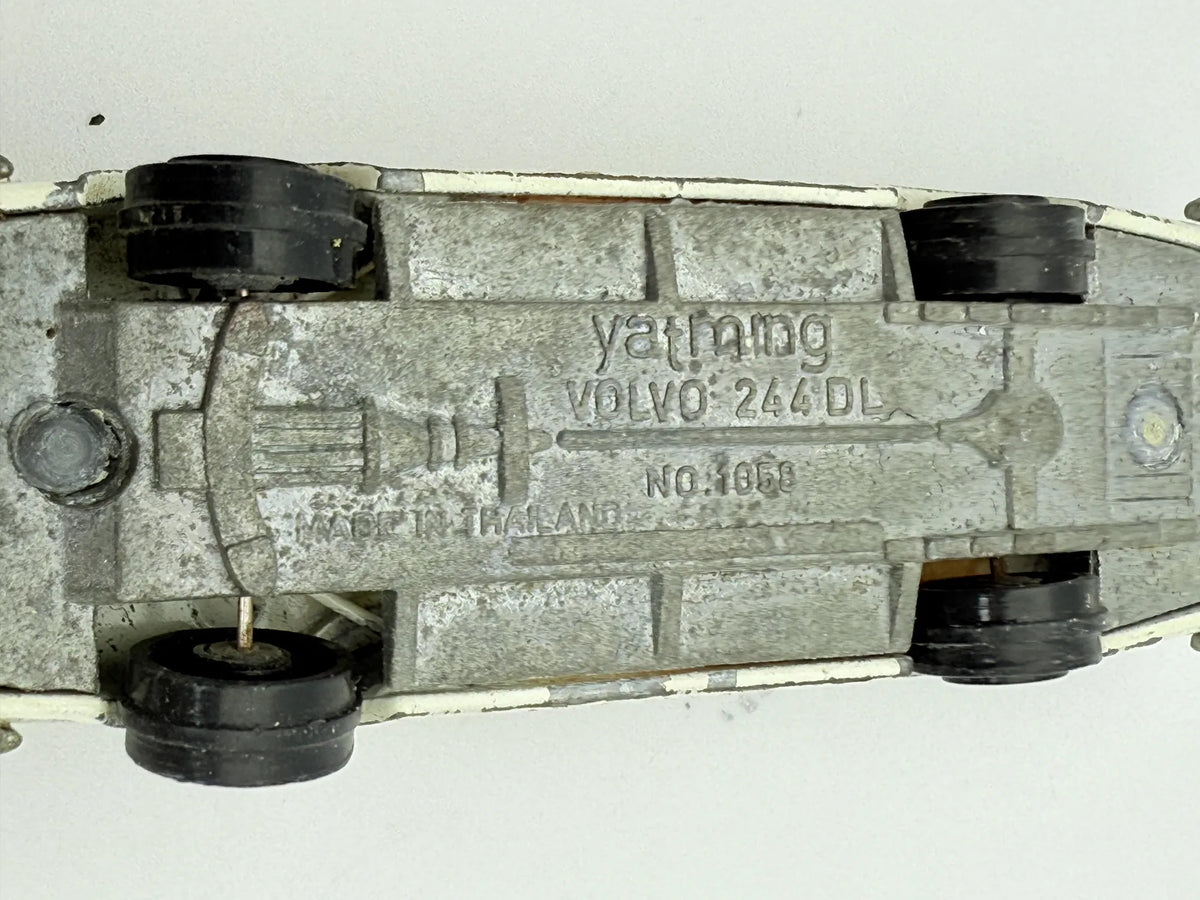 Volvo 244 Dl, Yatming, Resoraki, Die cast 1:64 – zdjęcie 7