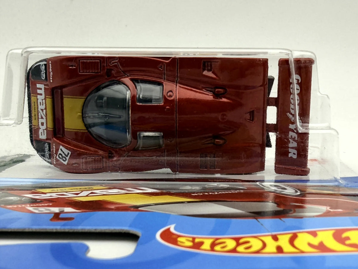 Mazda 787B Retro Racers Hot Wheels 2023 Czerwony 1:64 + Protektor – zdjęcie 7