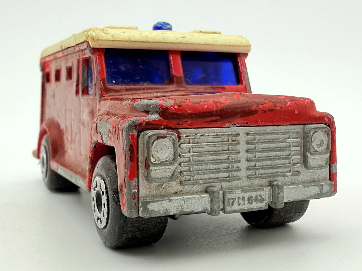 Armored Truck Matchbox Czerwony 1:64 Made in Anglia – zdjęcie 7
