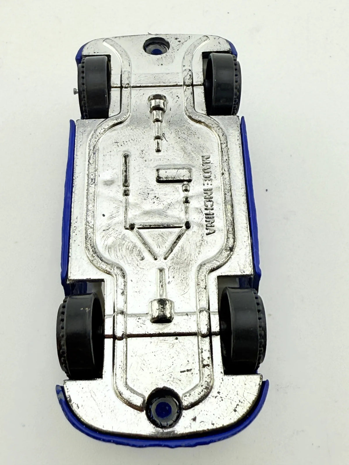 Minivan Policyjny Policja Niebieski 1:64 – zdjęcie 8