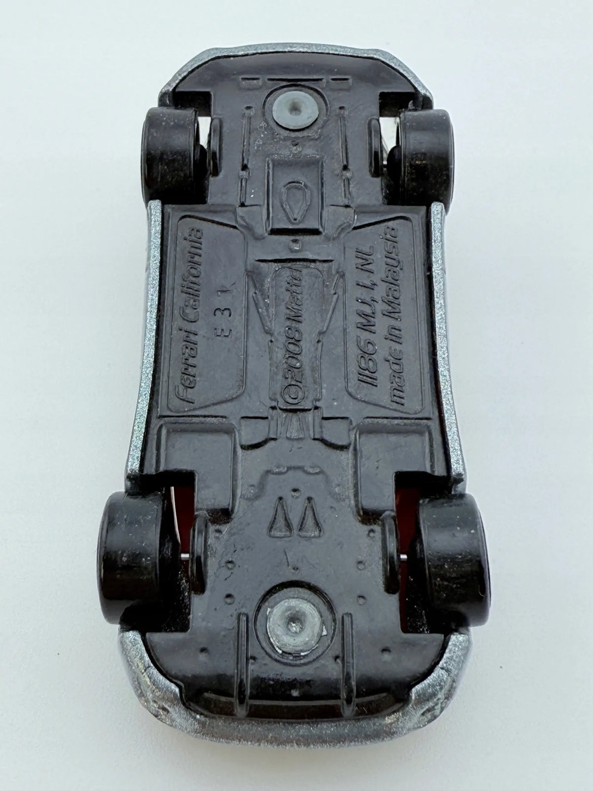 Ferrari California Hot Wheels 2008 Srebrny 1:64 – zdjęcie 8