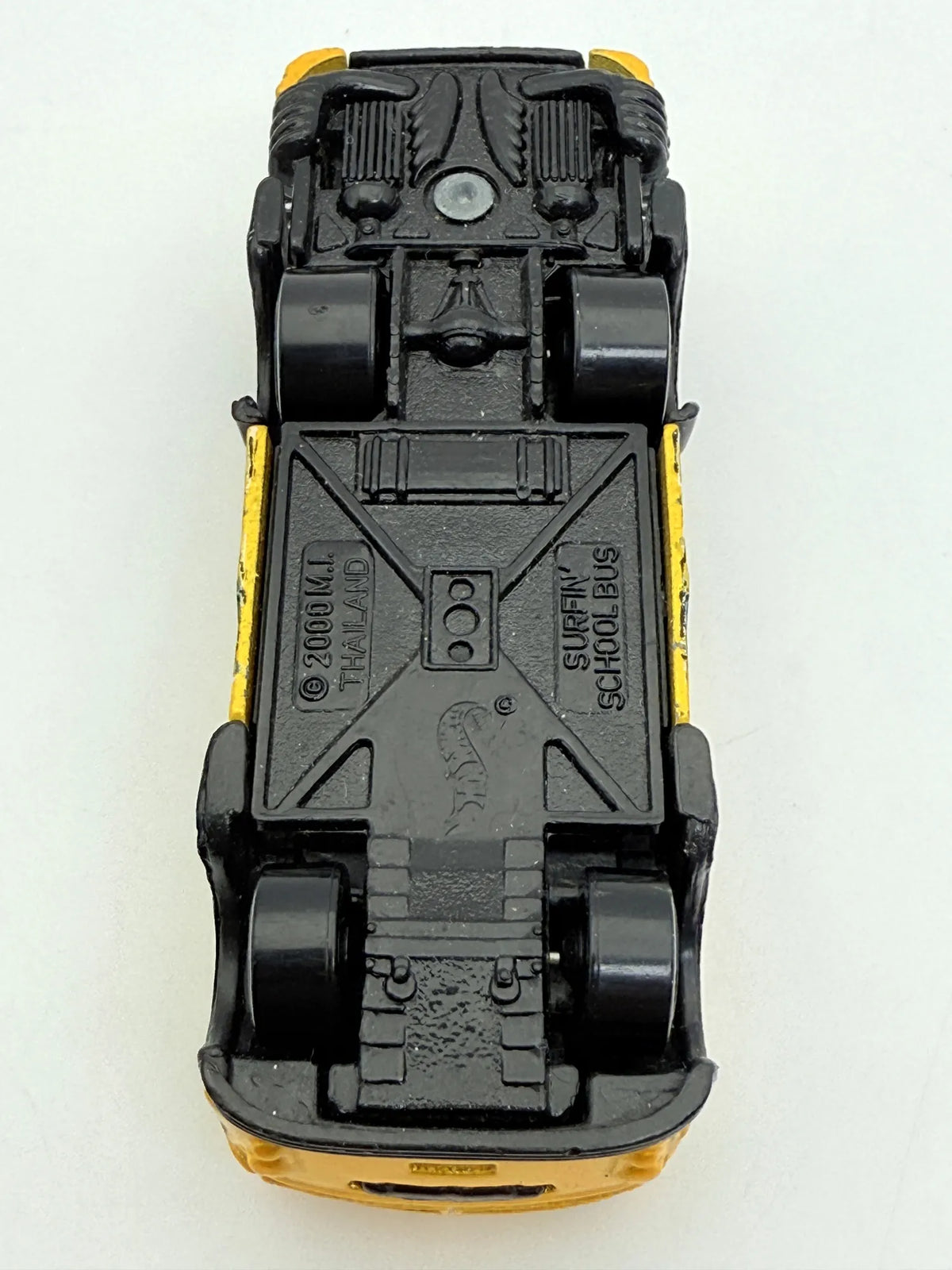 Surfin' School Bus Hot Wheels Żółty 1:64 – zdjęcie 8