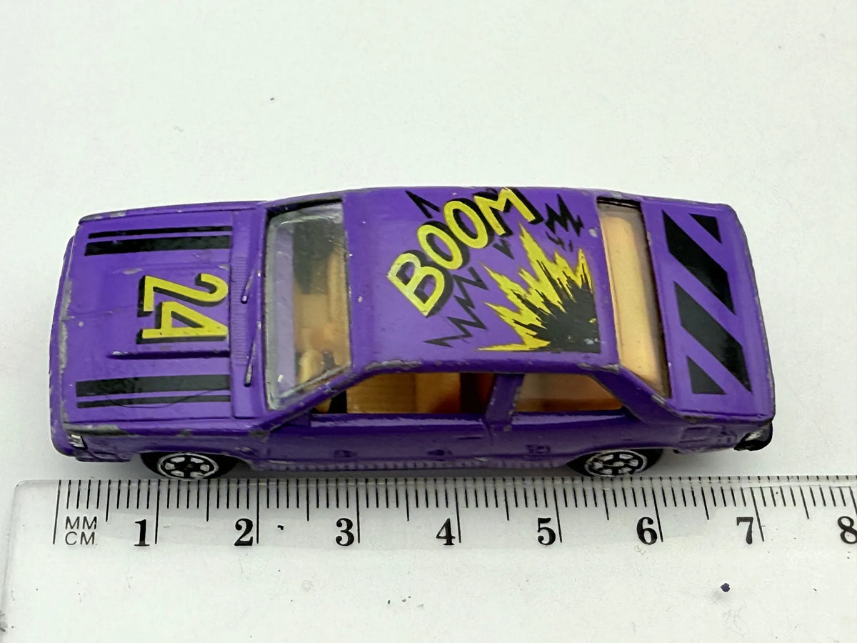Sedan Yatming Fioletowy 1:64 – zdjęcie 8