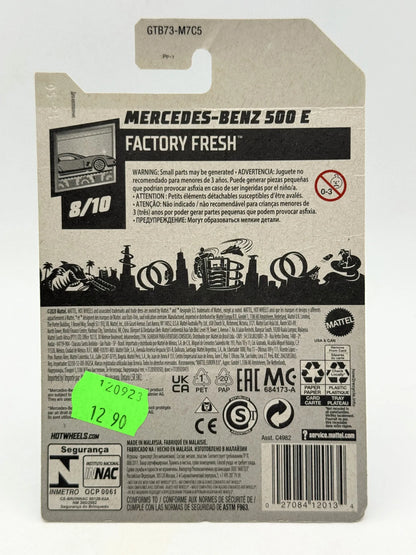 Mercedes-Benz 500 E Factory Fresh Hot Wheels 2020 Srebrny 1:64 – zdjęcie 8