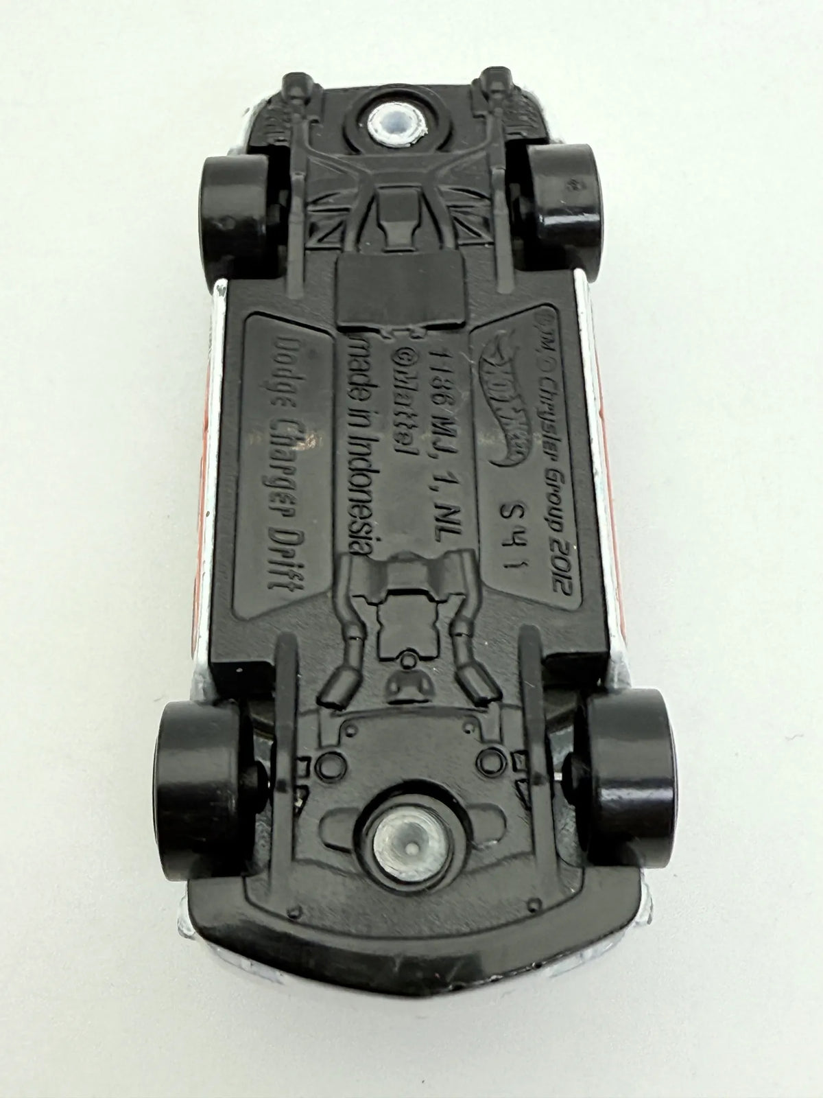 Dodge Charger Drift Hot Wheels Biała 1:64 – zdjęcie 8