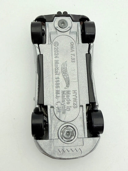 GMA T.33 Hot Wheels 2024 Srebrny 1:64 – zdjęcie 8