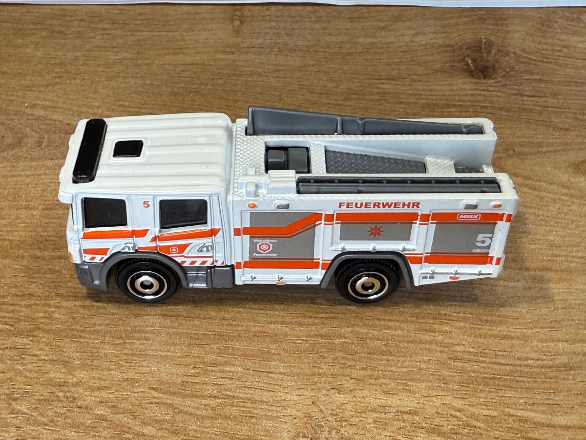 FIRE ENGINE, STRAŻ POŻARNA, Matchbox 1982, Die cast, Czerwony 1:64 Resoraki – zdjęcie 8