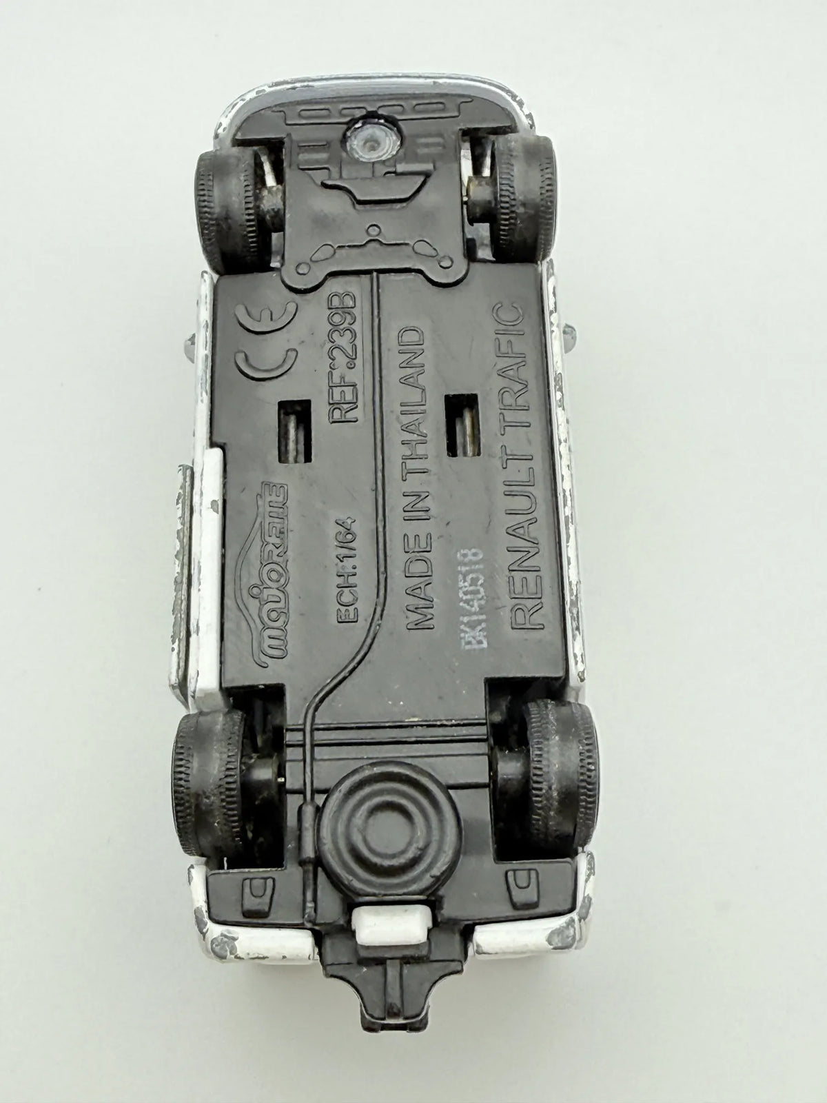 RENAULT TRAFIC, Karetka, Majorette, Resoraki, Die cast REF:239B, Biały 1:64 – zdjęcie 8