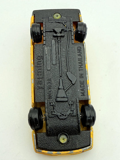 Ford Mustang Yatming Żółta 1:64 – zdjęcie 8