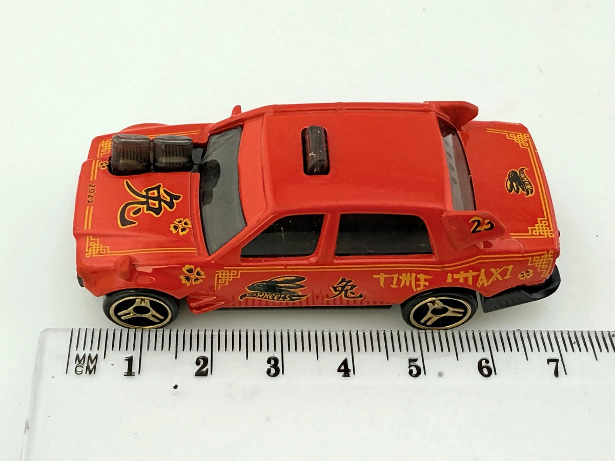 Time Attaxi Hot Wheels 2015 Czerwony 1:64 – zdjęcie 8
