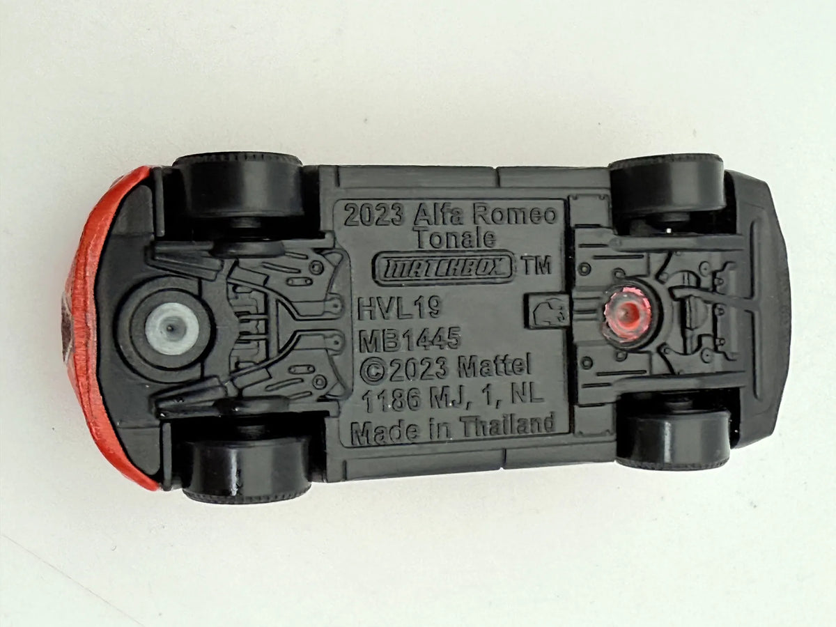 Alfa Romeo Tonale Matchbox 2023 1:64 Czerwony – zdjęcie 8