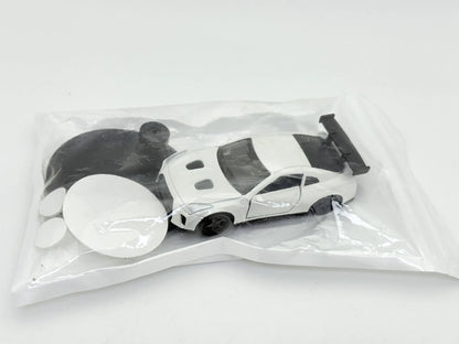 Nissan Gt-R Biały 1:64 + Stojak (Ekspozytor) na Model – zdjęcie 8
