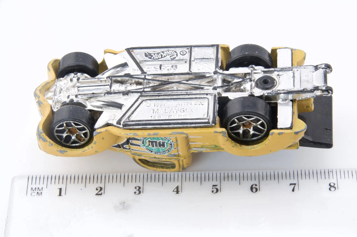 40 Ford Hot Wheels Żółta 1:64 – zdjęcie 8