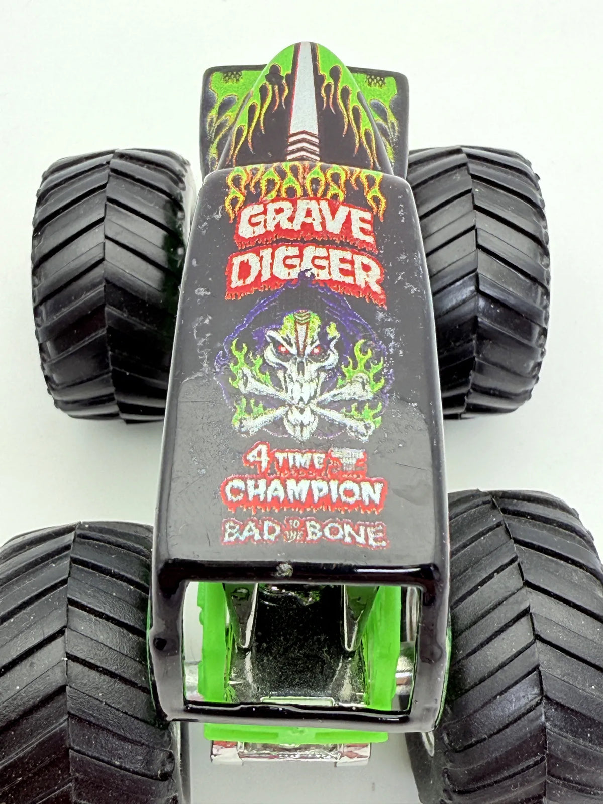 Grave Digger Hot Wheels Czarny 1:64 – zdjęcie 8