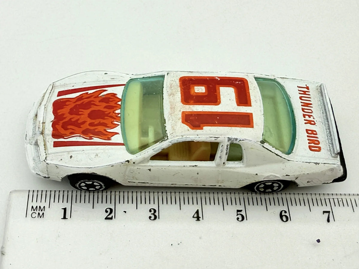 Thunder Bird Yatming Biały 1:64 – zdjęcie 8