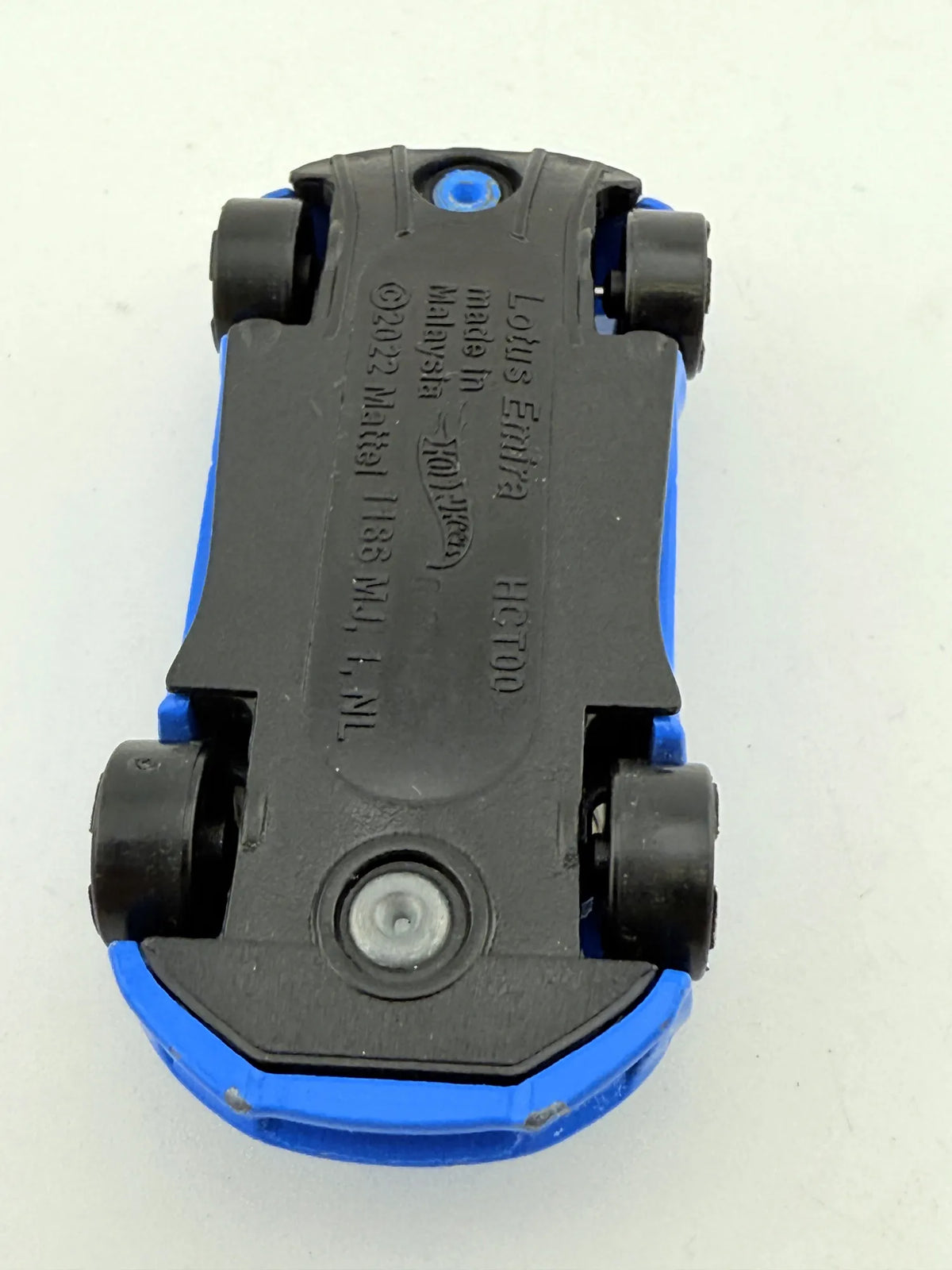 Lotus Emira Hot Wheels Niebieski 1:64 – zdjęcie 8