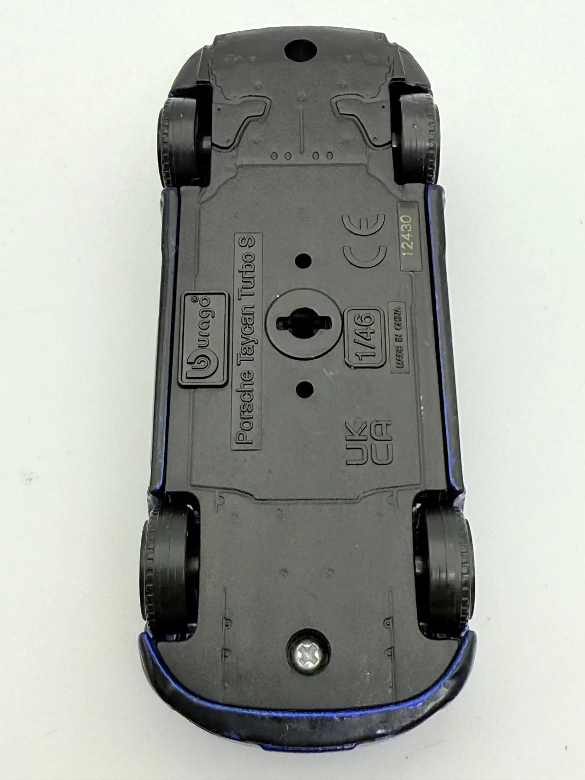Porsche Taycan Turbo S Bburago Niebieski 1:43 – zdjęcie 9