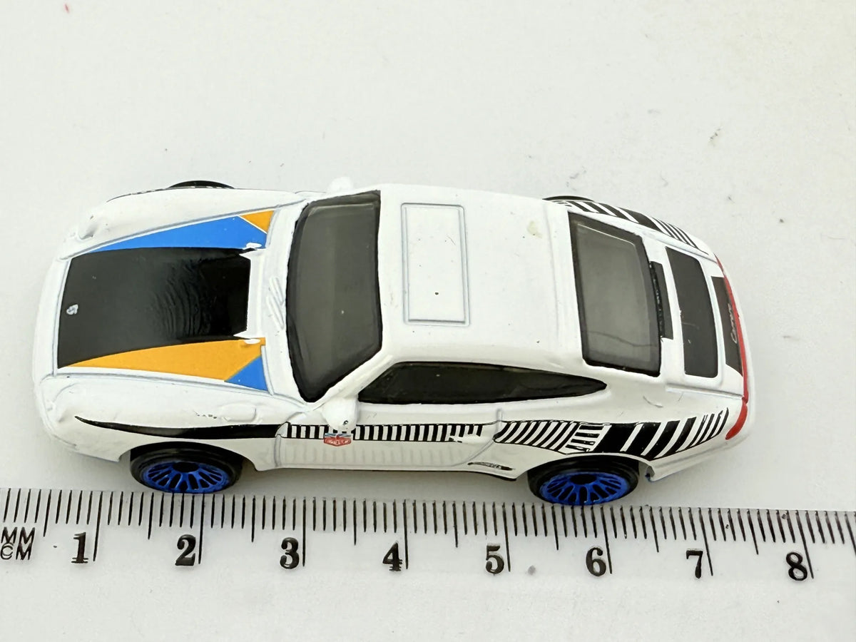 Porsche Carrera Hot Wheels Biały 1:64 – zdjęcie 9