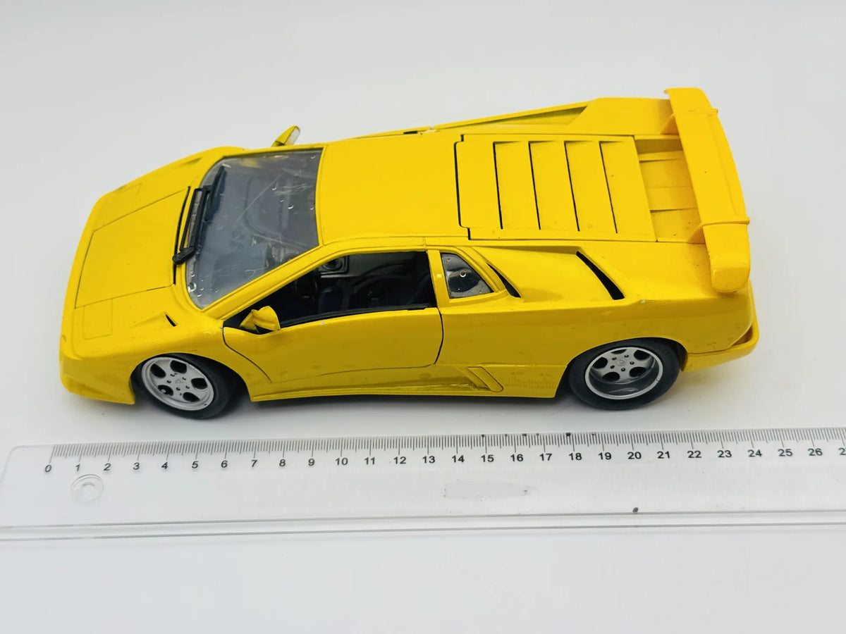 Lamborghini Diablo Maisto 1990 1:18 Luzak Żółty – zdjęcie 9