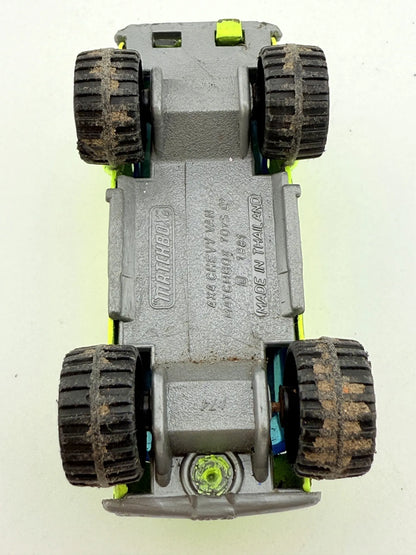 4X4 Chevy Van Matchbox Żółty 1:64 – zdjęcie 9