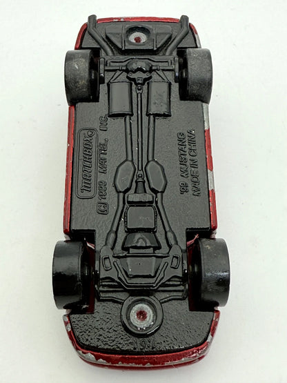 1999 Mustang Matchbox Czerwony 1:64 – zdjęcie 9