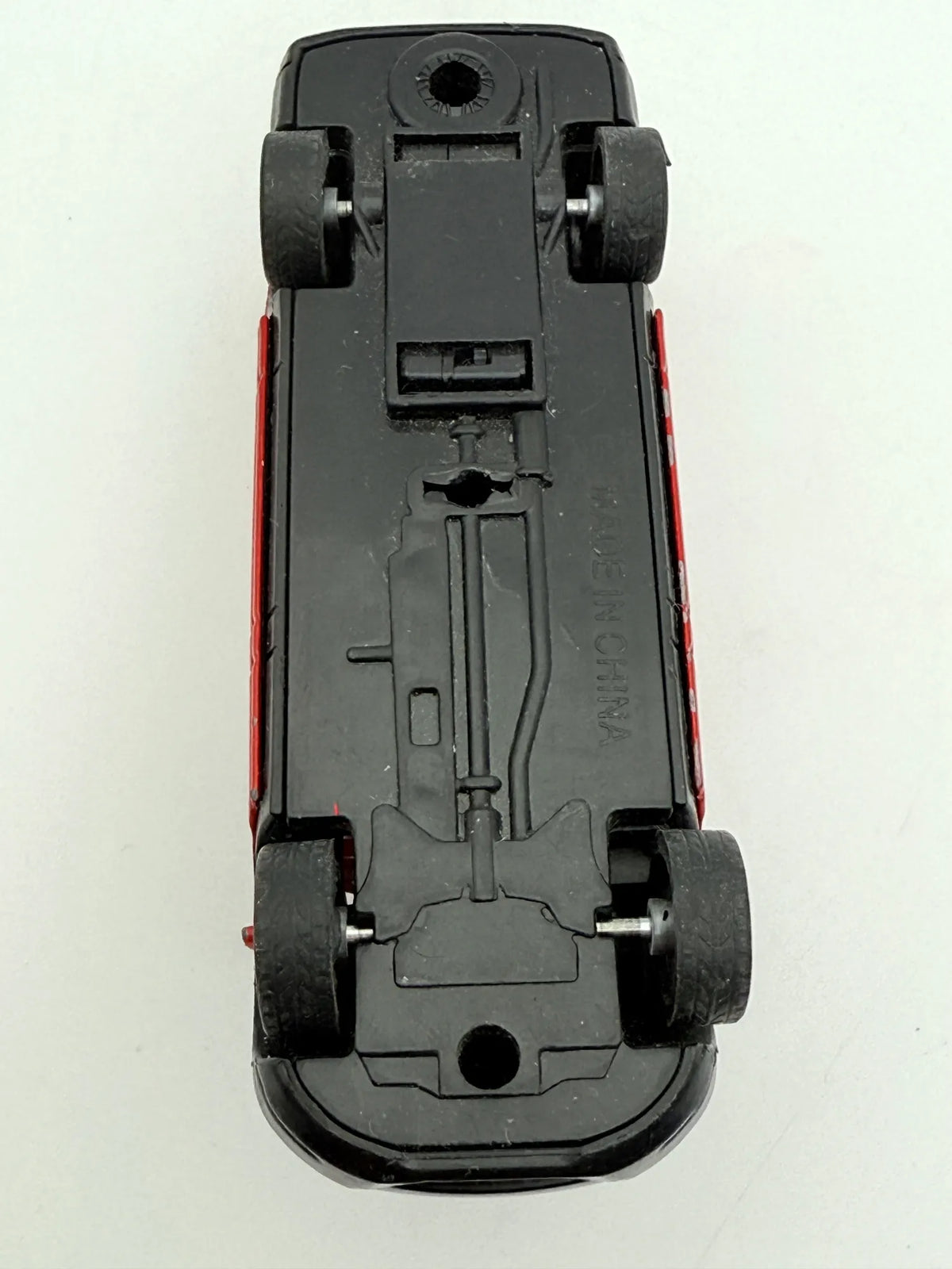 Jak Ford Transit Straż pożarna Czerwony 1:43 – zdjęcie 9