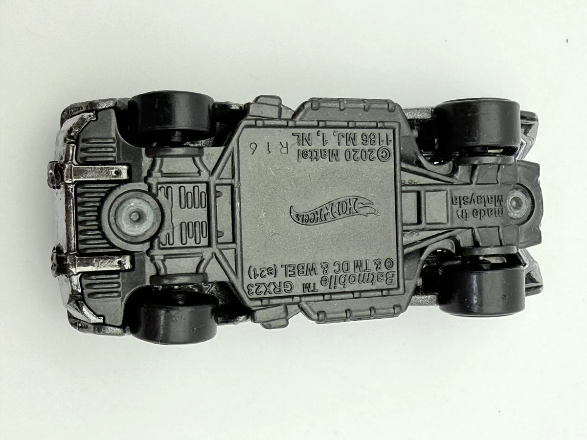 Batmobile Hot Wheels Czarny 1:64 – zdjęcie 9
