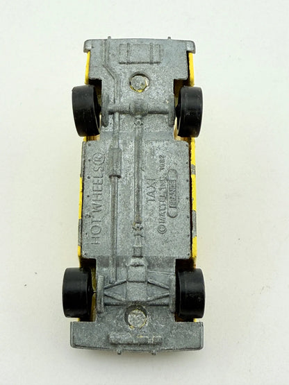 Taxi Service Matchbox Żółty 1:64 Made in England – zdjęcie 10