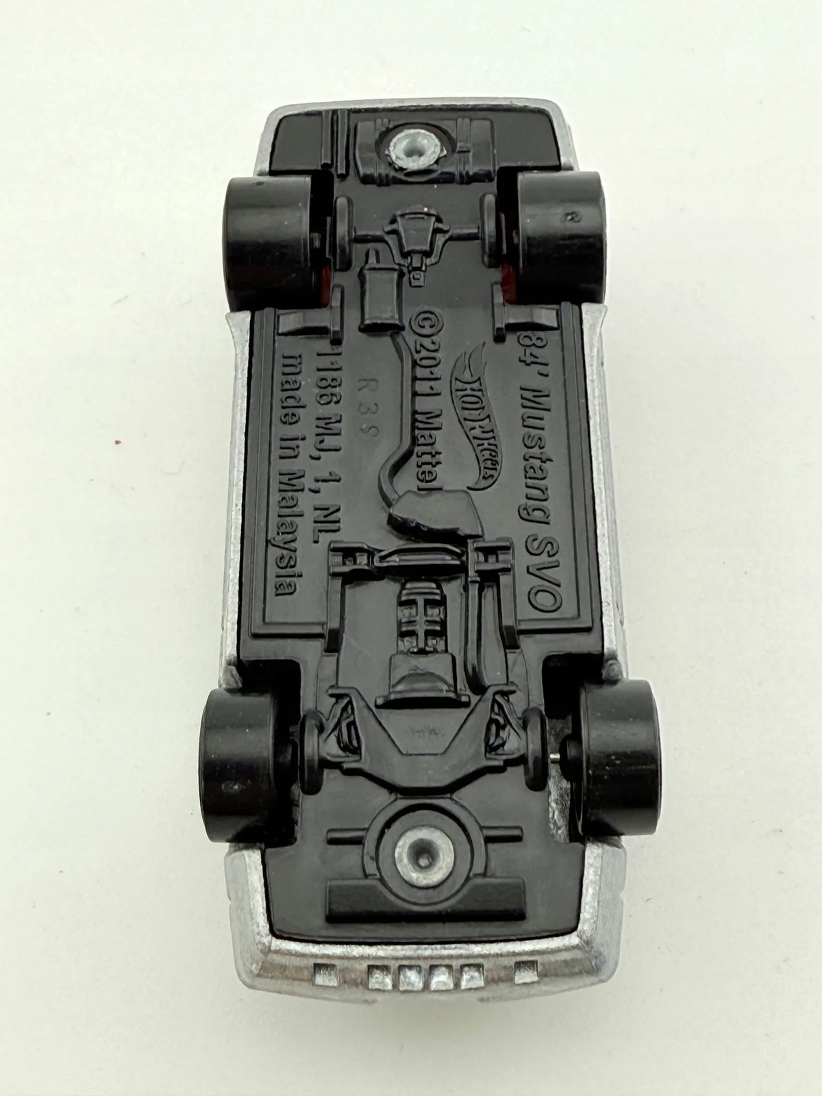 '84 MUSTANG SVO, Hot Wheels 2011, Die cast, Srebrny, 1:64, Resoraki – zdjęcie 10