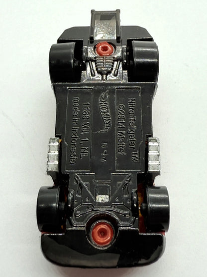 Nitro Tailgater Straż pożarna Hot Wheels 2014 Czerwony 1:64 – zdjęcie 10