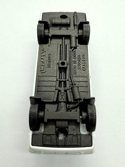 Polonez Caro Plus Welly Biały 1:64 – zdjęcie 10