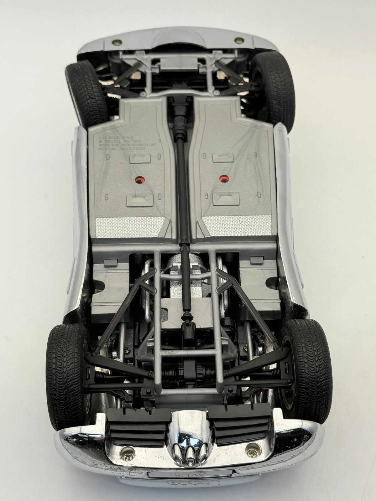1994 AUDI AVUS QUATTRO, Revell, Die cast, Srebrny / chrom, 1:18, Resoraki – zdjęcie 11