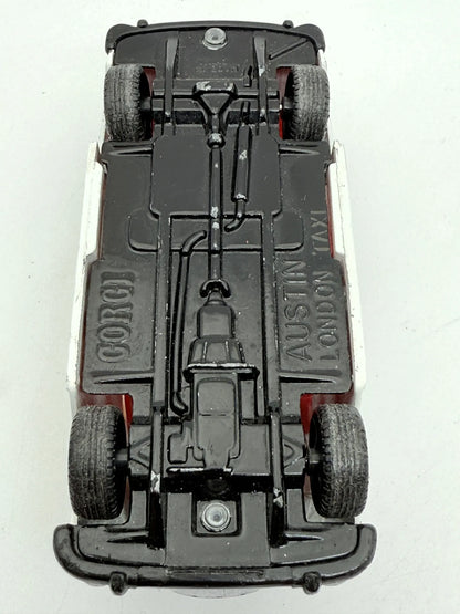 Austin London Taxi, Corgi, Made in Gt Britain, Die cast Resoraki Biały 1:64 – zdjęcie 11