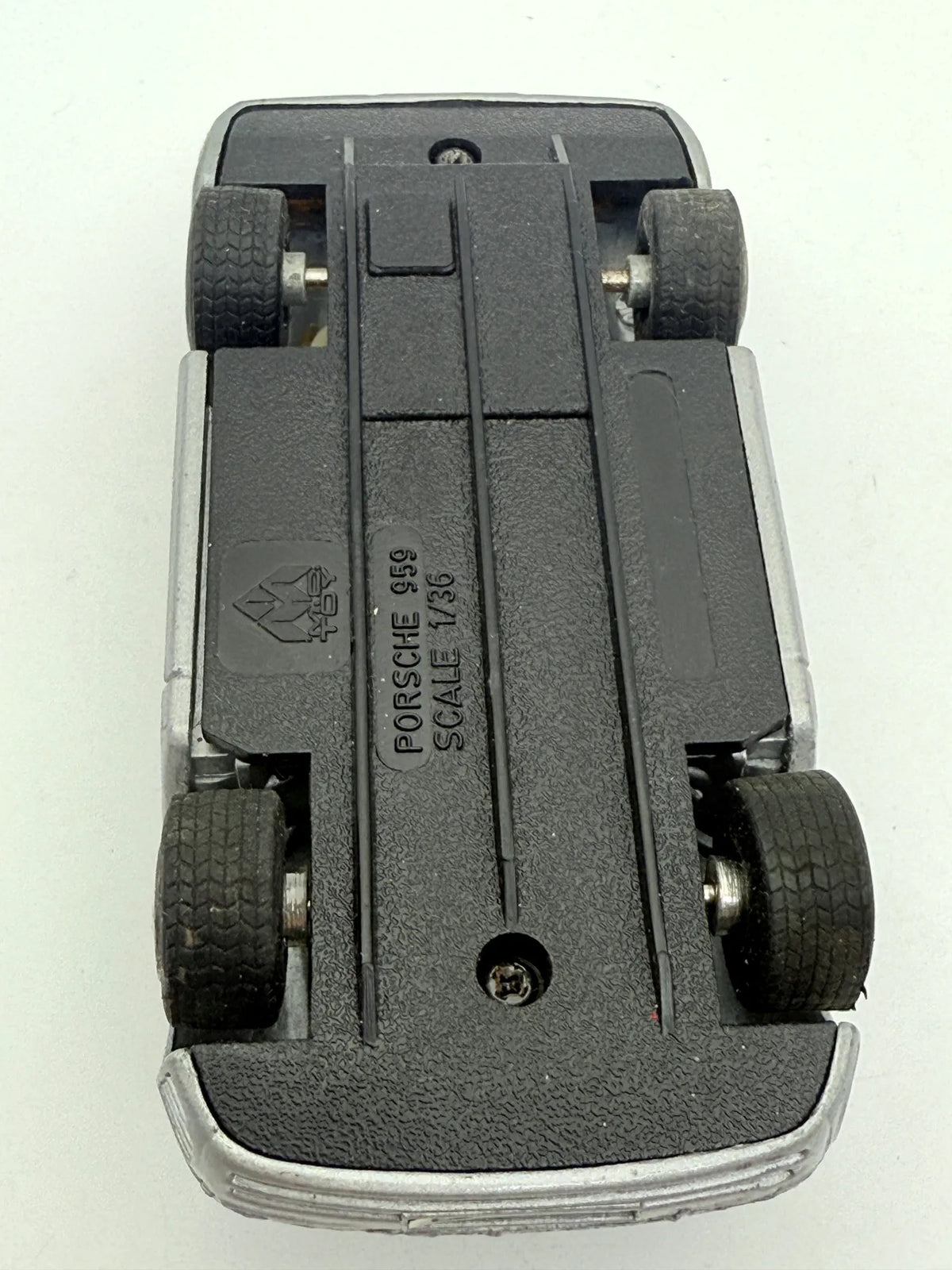 Porsche 959 MC Toy Srebrna 1:36 – zdjęcie 11
