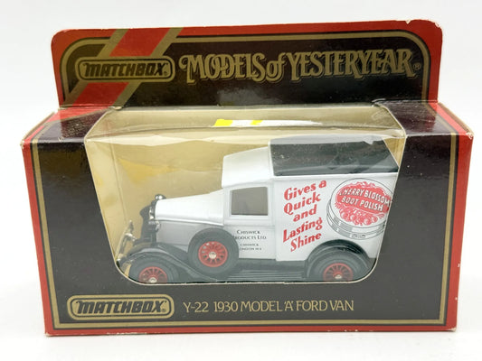 Y-22 1930 MODEL A FORD VAN Matchbox 1986 Biały 1:40 Made in Macau
