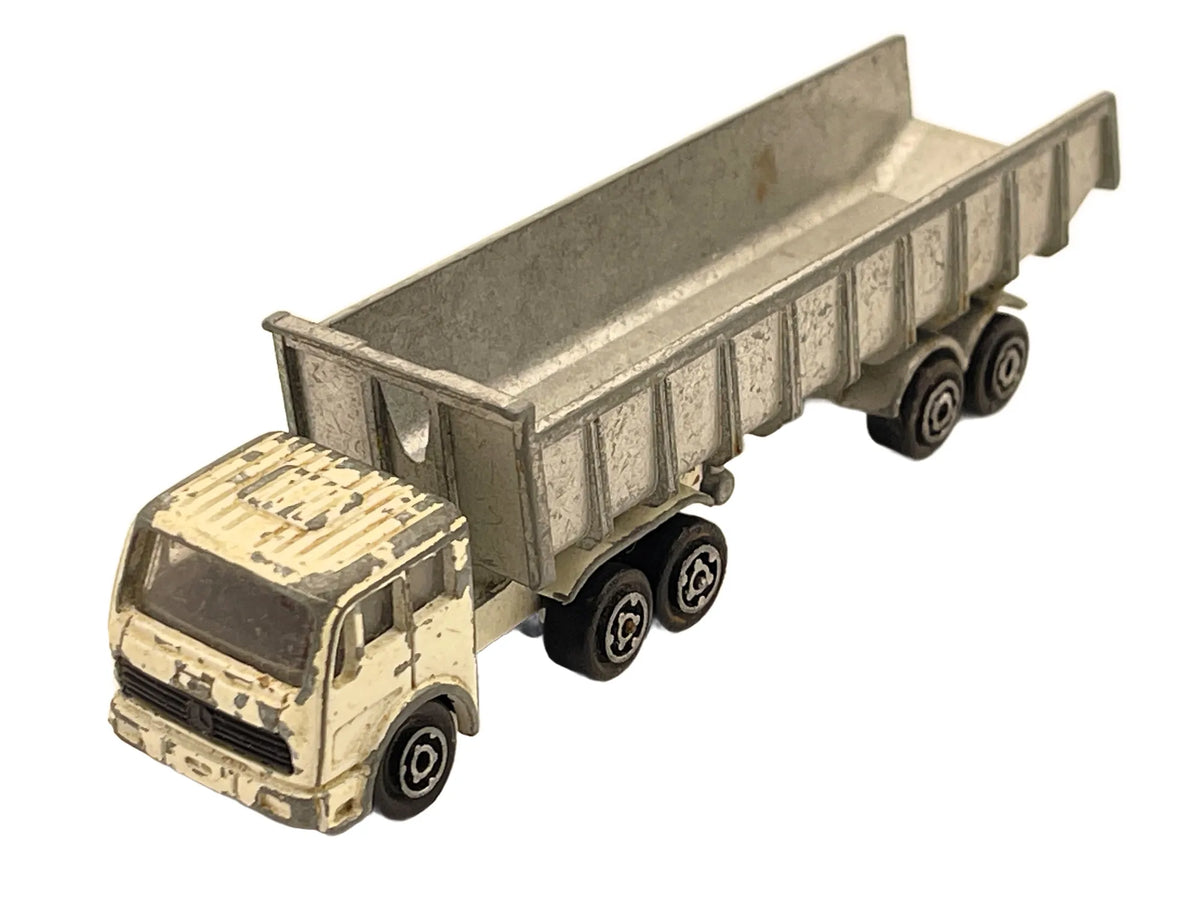 MERCEDES 2232, Majorette, Made in France, Die cast No.314, Biały, 1:100
