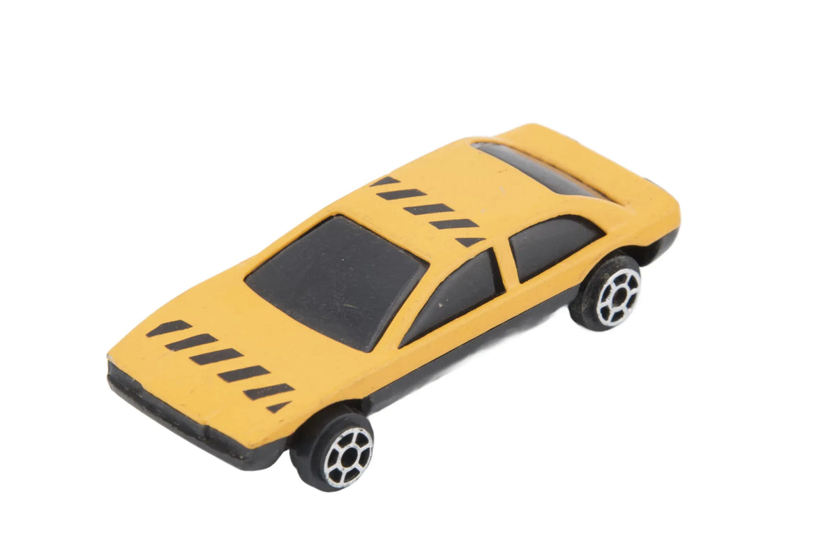 Sportowy Coupe Żółty 1:64