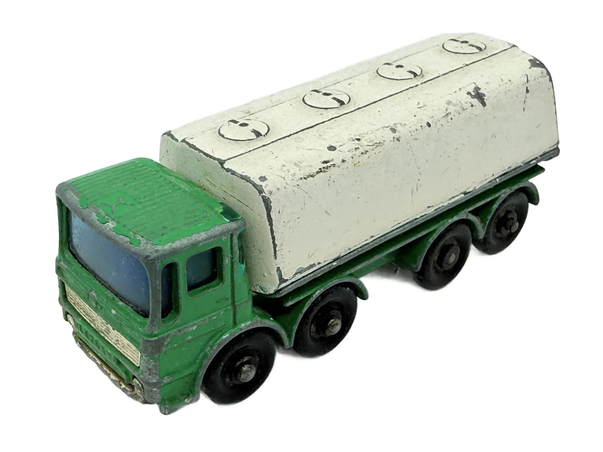 Leyland Petrol Tanker, Matchbox, made in England, die cast resoraki, 1:64