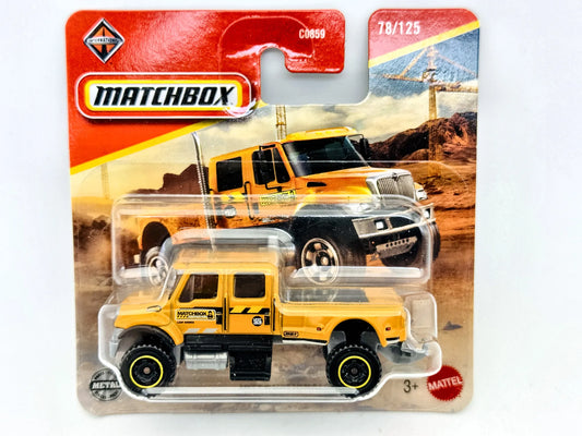 International Cxt Matchbox 2024 Mainline 1:64 Ciężarówka Blister Żółty