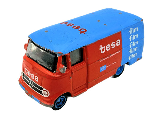 MERCEDES-BENZ L319, Schuco, Tesa, Resoraki Die cast Niebiesko-Czerwony 1:87
