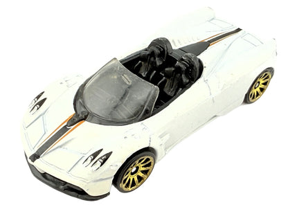 '17 PAGANI HUAYRA ROADSTER, Hot Wheels 2017, Die cast DTW86, Biały, 1:64