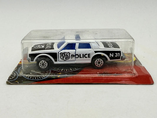 CHEVROLET IMPALA POLICE Serie 200 Policja Majorette '90 Biały 1:64 2xMetal