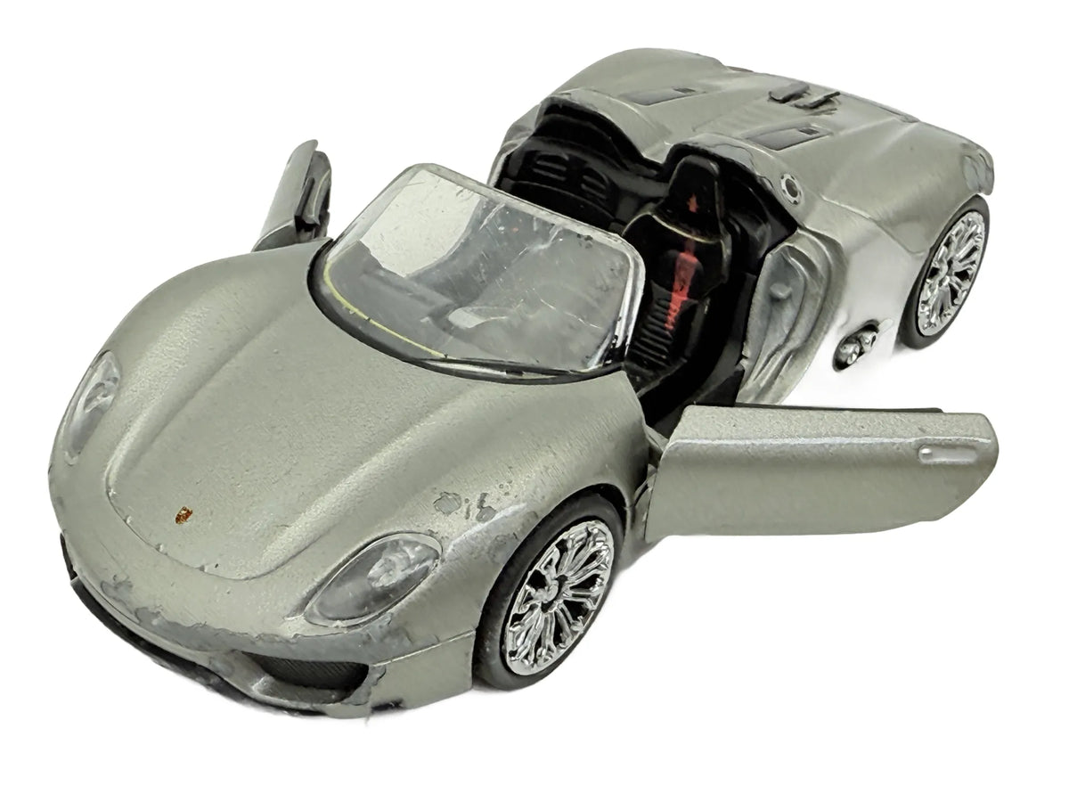 Porsche 918 Spyder Welly Srebrny 1:43