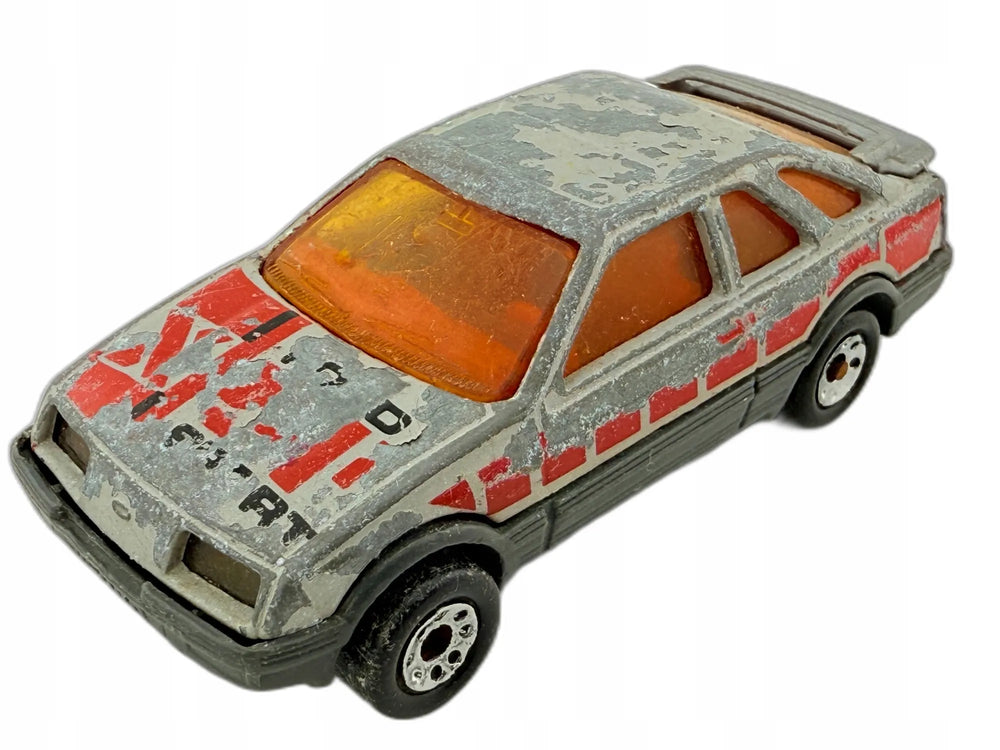 Ford Sierra Xr4I Matchbox Srebrny 1:64 Made in Macau