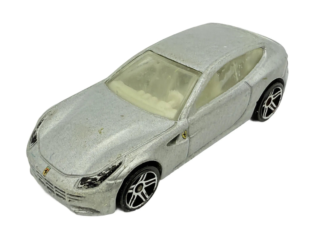 Ferrari FF, Hot Wheels, Resoraki, Die cast 1:64, srebrny