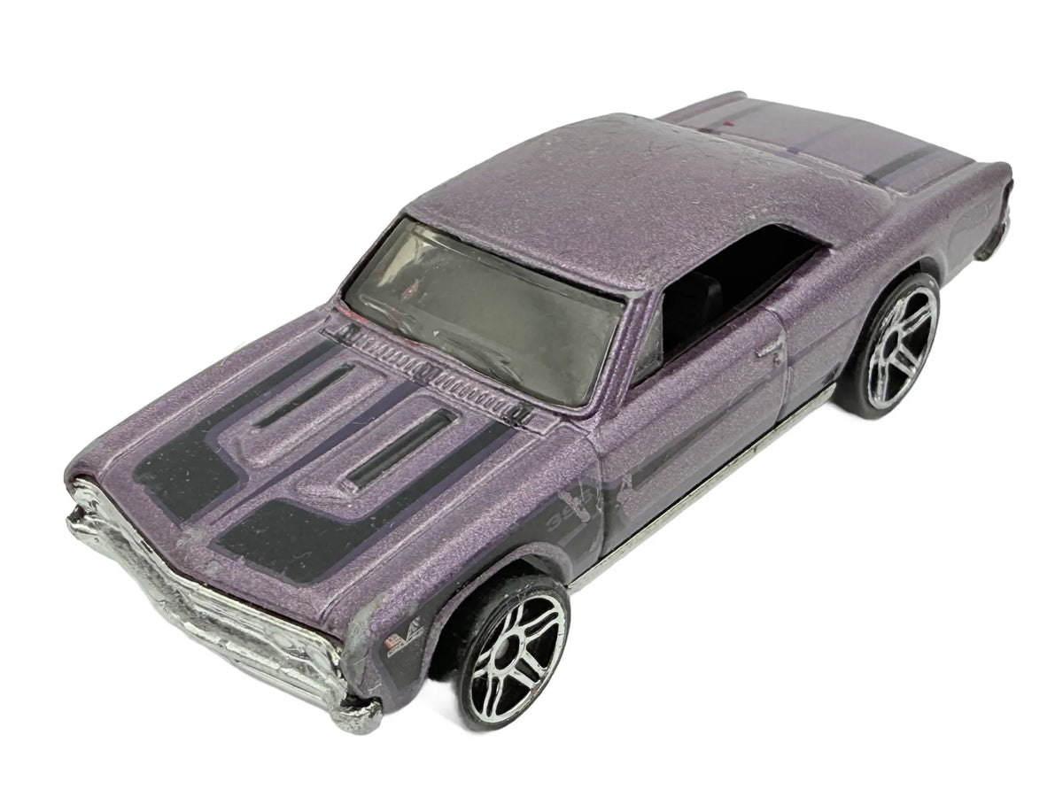 67 Chevelle Hot Wheels Fioletowy 1:64