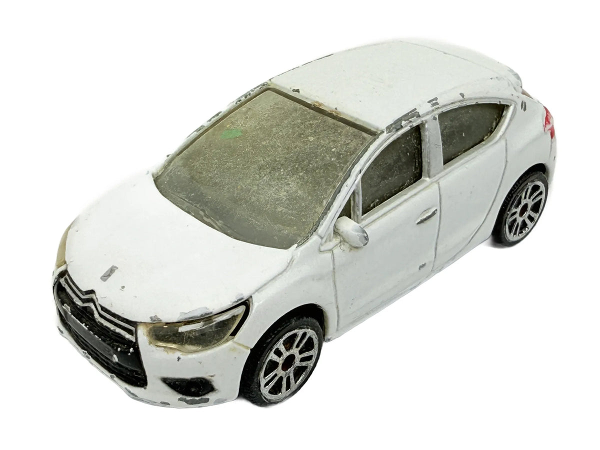 Citroën Ds4 Majorette Biała 1:64